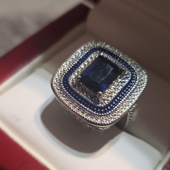 Stunning large blue sapphire fashion ring. New - Picture 3 of 13